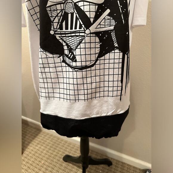 NWT Disney Parks Star Wars Land Darth Vader Graphic Tee S L XL - Picture 5 of 5